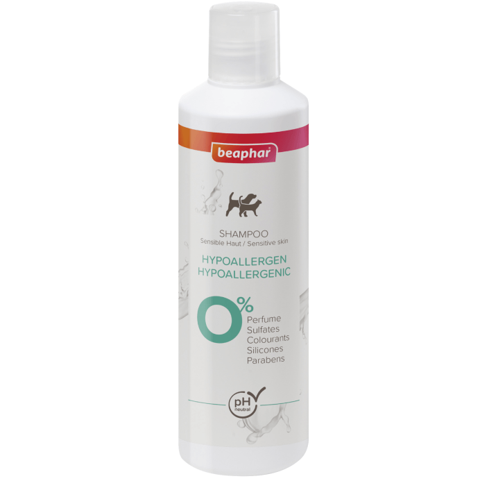 Beaphar Sensitive Skincare Hypoallergenic Shampoo for Cats and Dogs, 250ml
